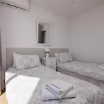 Διαμέρισμα Ref 200 *